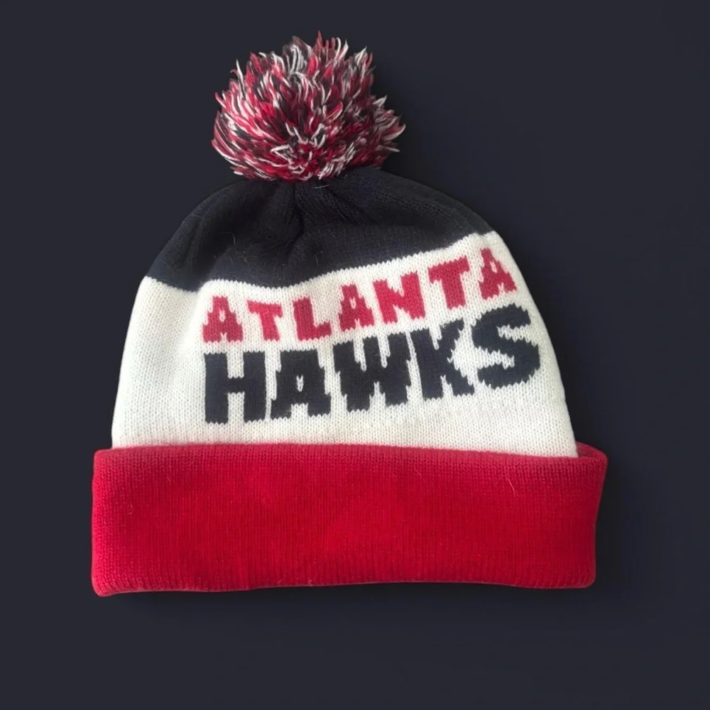 Vintage Atlanta Hawks Black and Red Beanie - Picture 2 of 2
